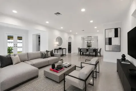6621 Perry Street Hollywood FL 33024