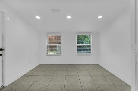 6621 Perry Street Hollywood FL 33024