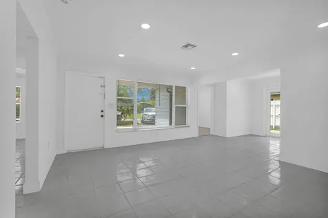 6621 Perry Street Hollywood FL 33024