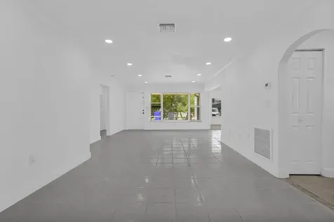 6621 Perry Street Hollywood FL 33024