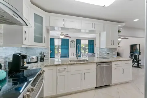 4184 NW 52nd Avenue Lauderdale Lakes FL 33319