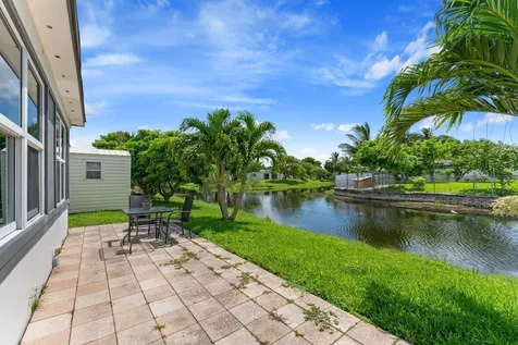 4184 NW 52nd Avenue Lauderdale Lakes FL 33319