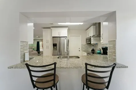 4184 NW 52nd Avenue Lauderdale Lakes FL 33319