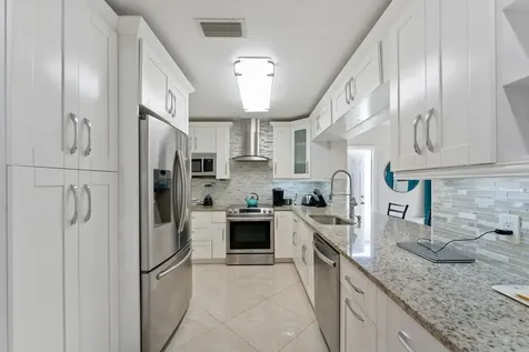 4184 NW 52nd Avenue Lauderdale Lakes FL 33319