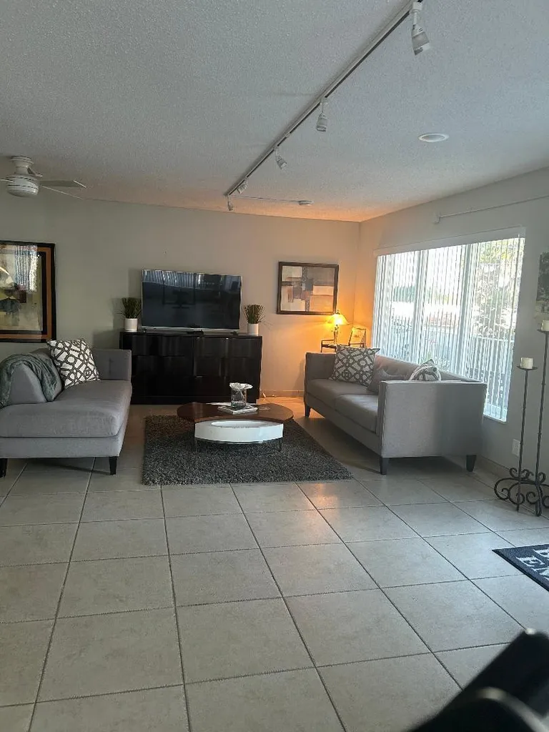 550 Bayshore Drive Fort Lauderdale FL 33304