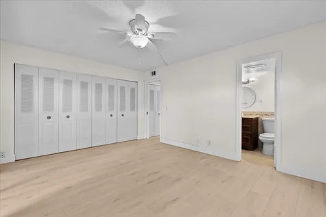 142 Kent I West Palm Beach FL 33417
