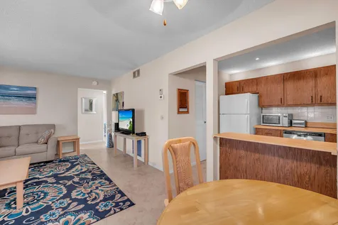 103 Lake Pine Circle Greenacres FL 33463