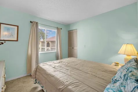 103 Lake Pine Circle Greenacres FL 33463