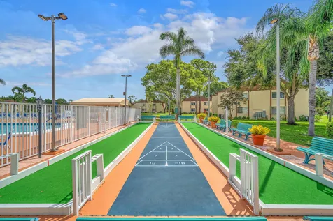 103 Lake Pine Circle Greenacres FL 33463