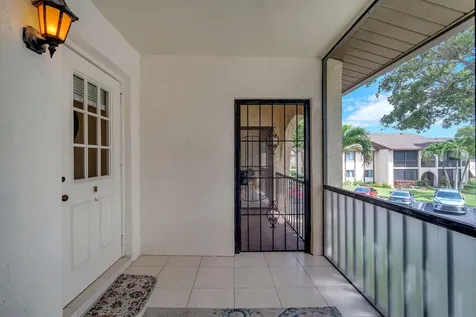 103 Lake Pine Circle Greenacres FL 33463