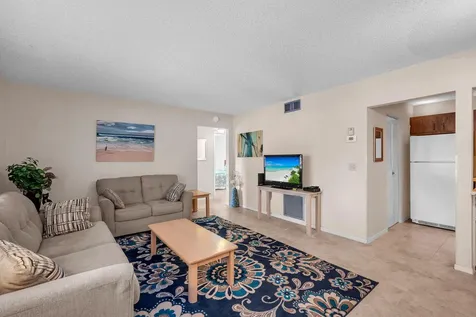 103 Lake Pine Circle Greenacres FL 33463