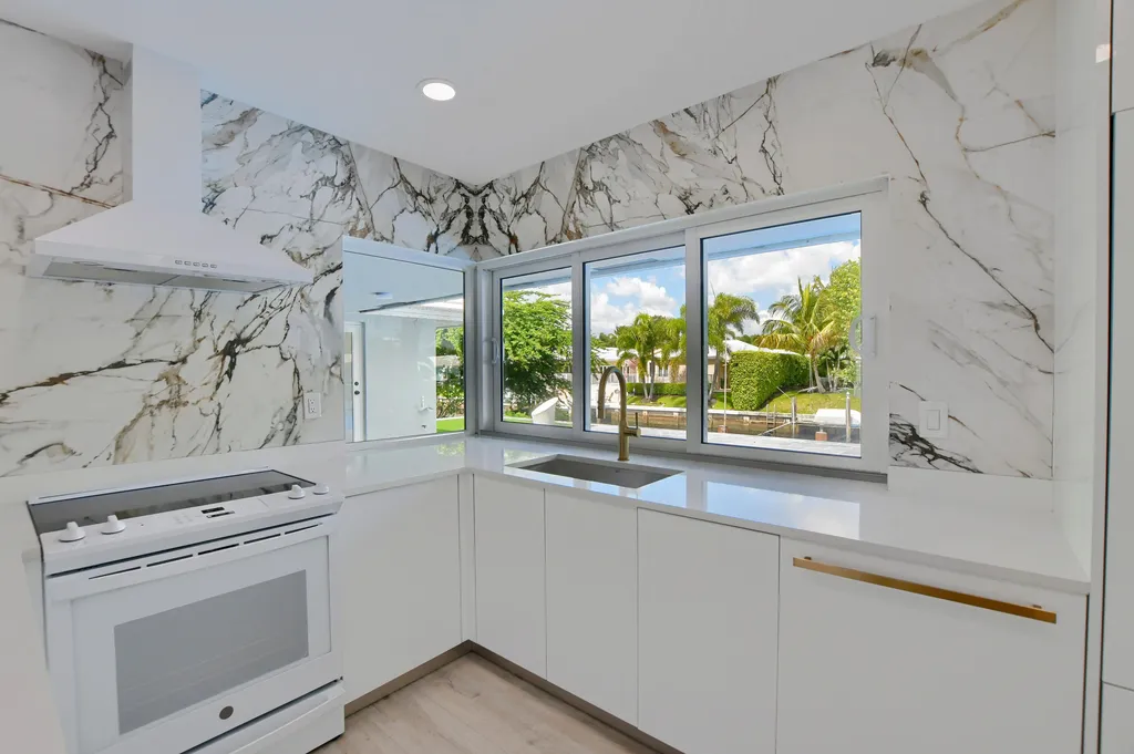 891 SW Hickory Terrace Boca Raton FL 33486