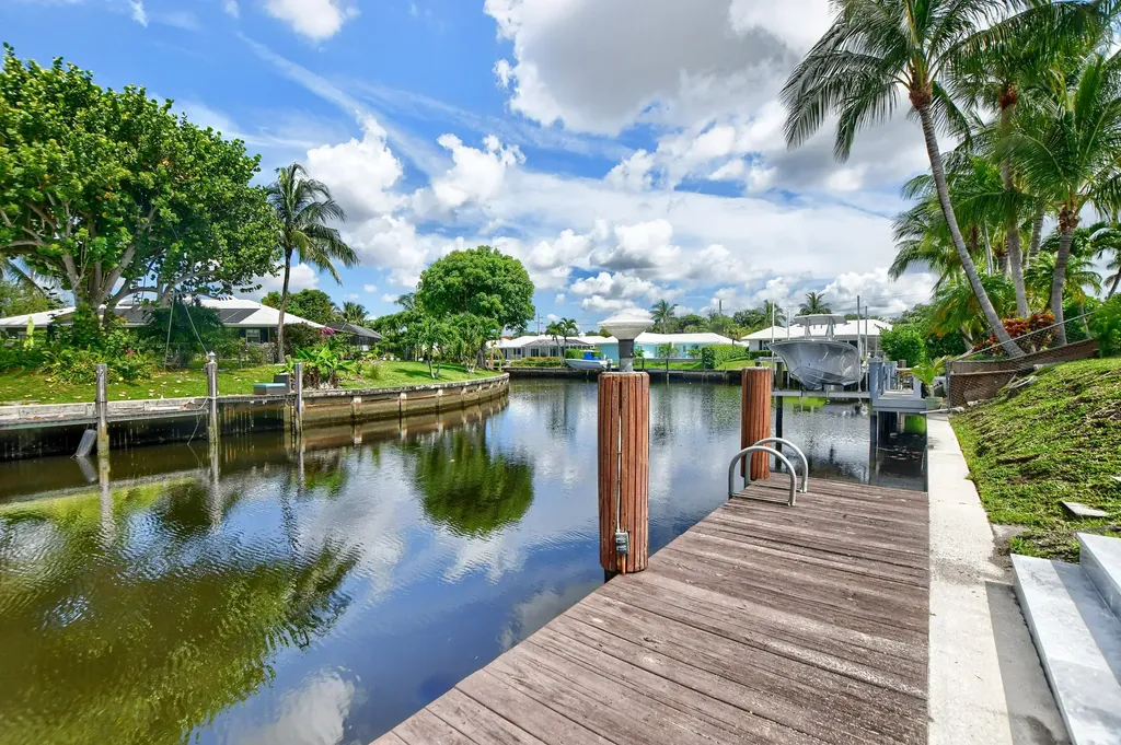 891 SW Hickory Terrace Boca Raton FL 33486