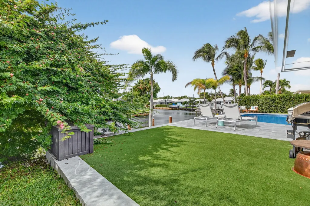 891 SW Hickory Terrace Boca Raton FL 33486