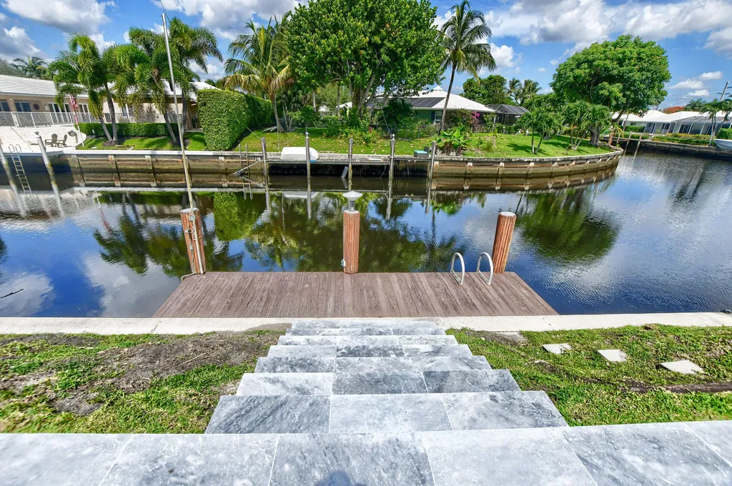 891 SW Hickory Terrace Boca Raton FL 33486