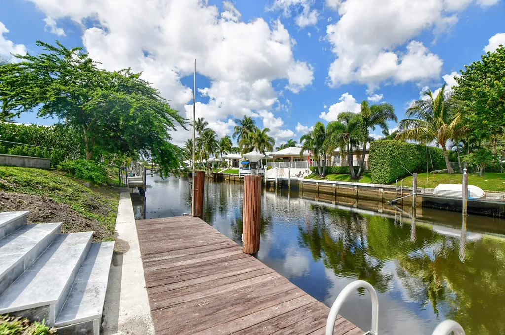 891 SW Hickory Terrace Boca Raton FL 33486
