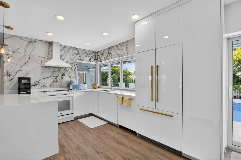 891 SW Hickory Terrace Boca Raton FL 33486