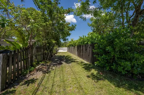 234 NE 21st Court Wilton Manors FL 33305