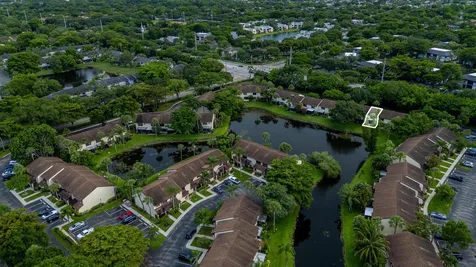 3727 Carambola Circle N Coconut Creek FL 33066