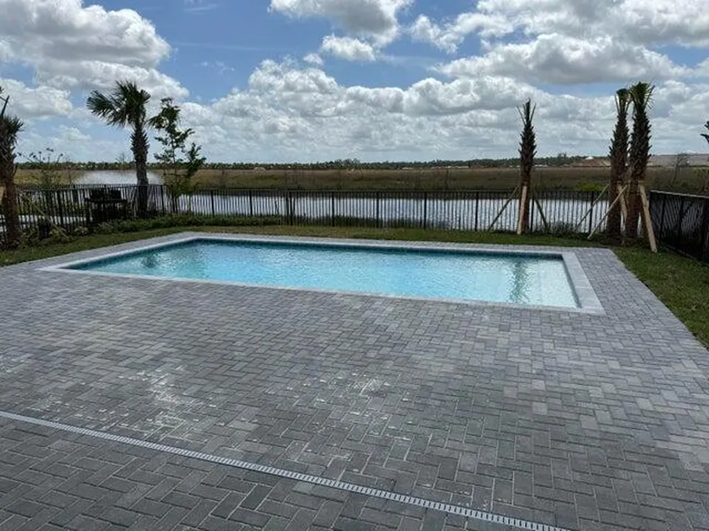 12586 Nautilus Circle Palm Beach Gardens FL 33412