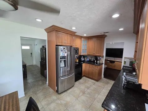 8111 NW 100th Terrace NW Tamarac FL 33321