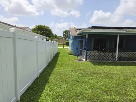 8111 NW 100th Terrace NW Tamarac FL 33321