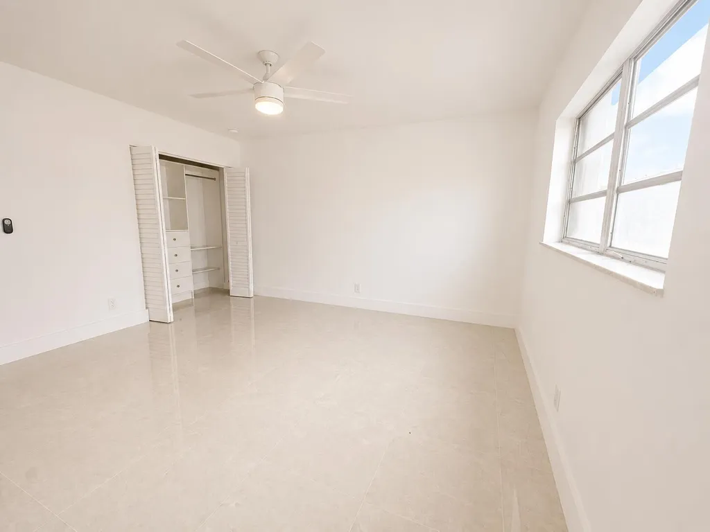5300 Washington Street Hollywood FL 33021
