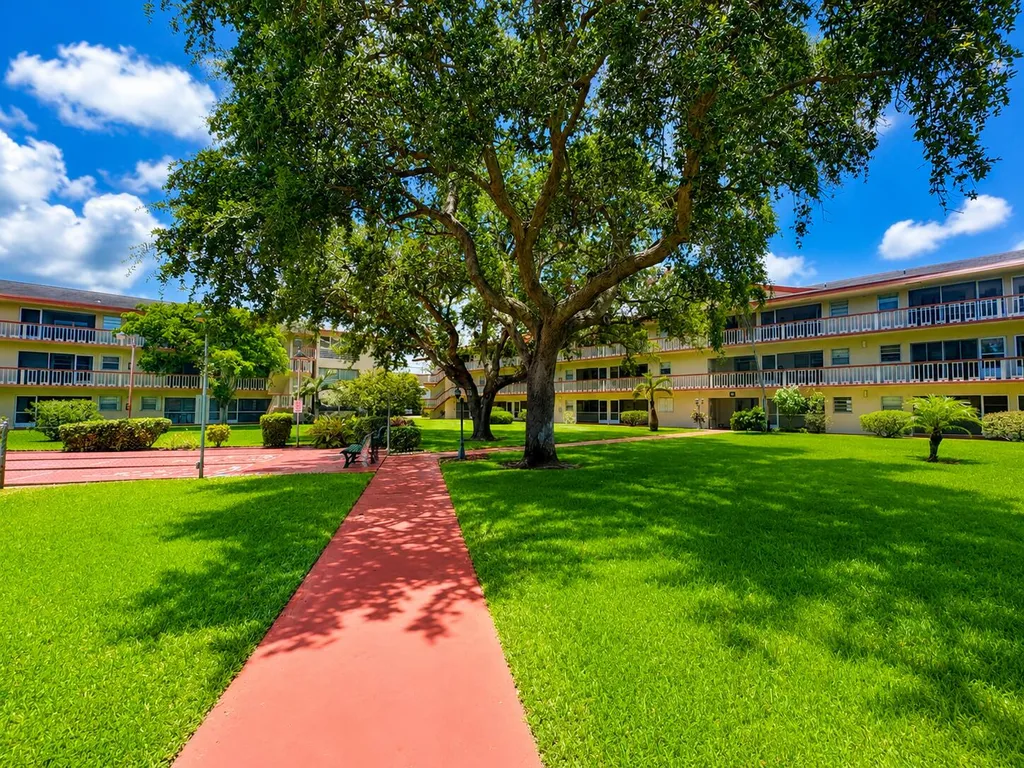5300 Washington Street Hollywood FL 33021