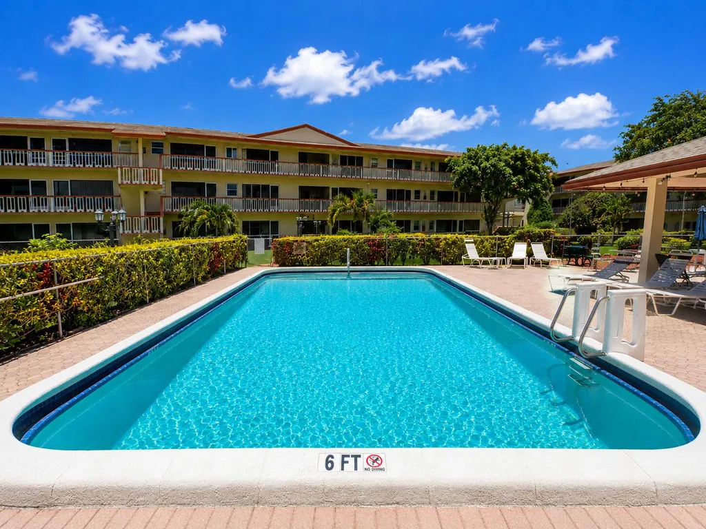5300 Washington Street Hollywood FL 33021
