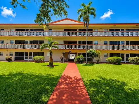 5300 Washington Street Hollywood FL 33021