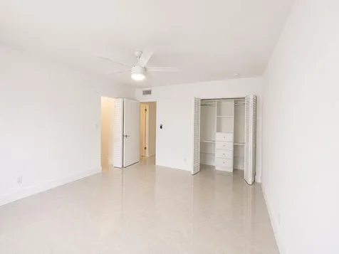 5300 Washington Street Hollywood FL 33021