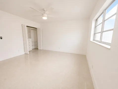 5300 Washington Street Hollywood FL 33021