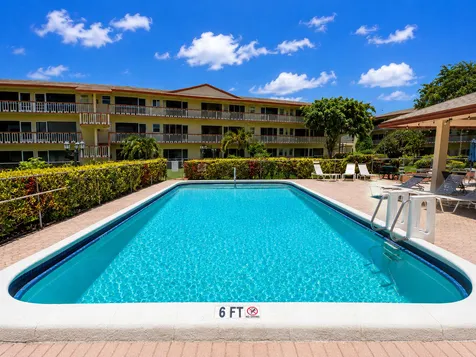 5300 Washington Street Hollywood FL 33021