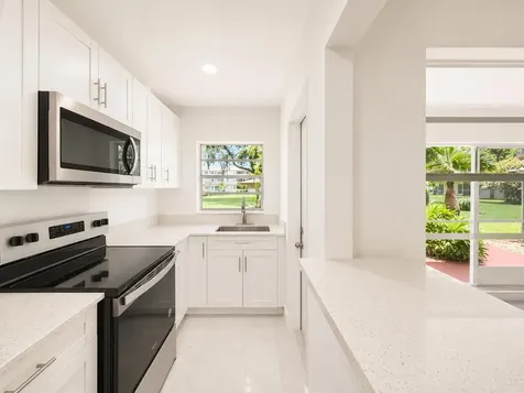 5300 Washington Street Hollywood FL 33021