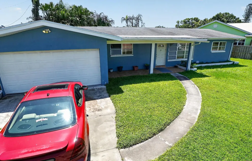 113 W Arbor Avenue Port St Lucie FL 34952