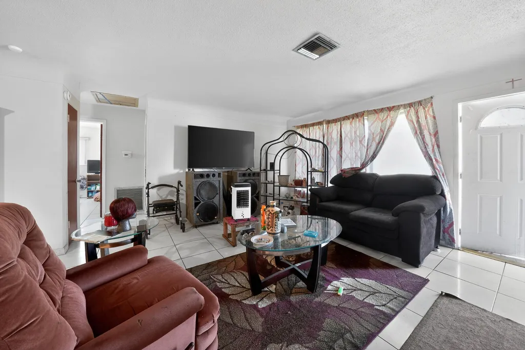 113 W Arbor Avenue Port St Lucie FL 34952