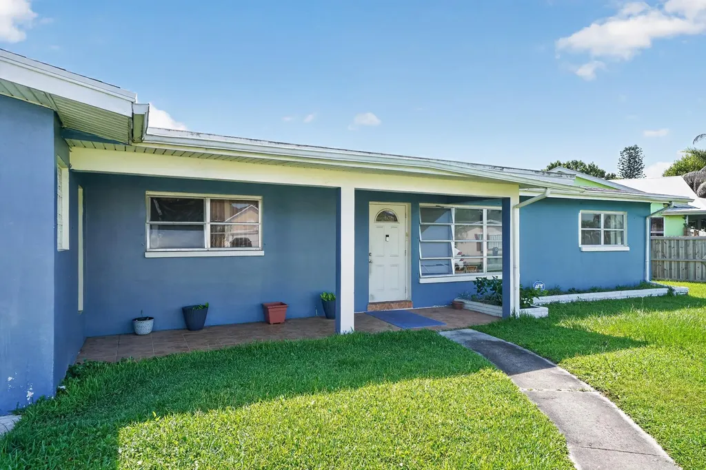 113 W Arbor Avenue Port St Lucie FL 34952