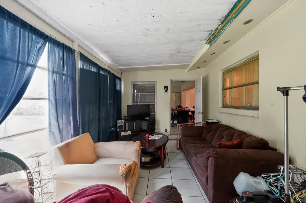 113 W Arbor Avenue Port St Lucie FL 34952