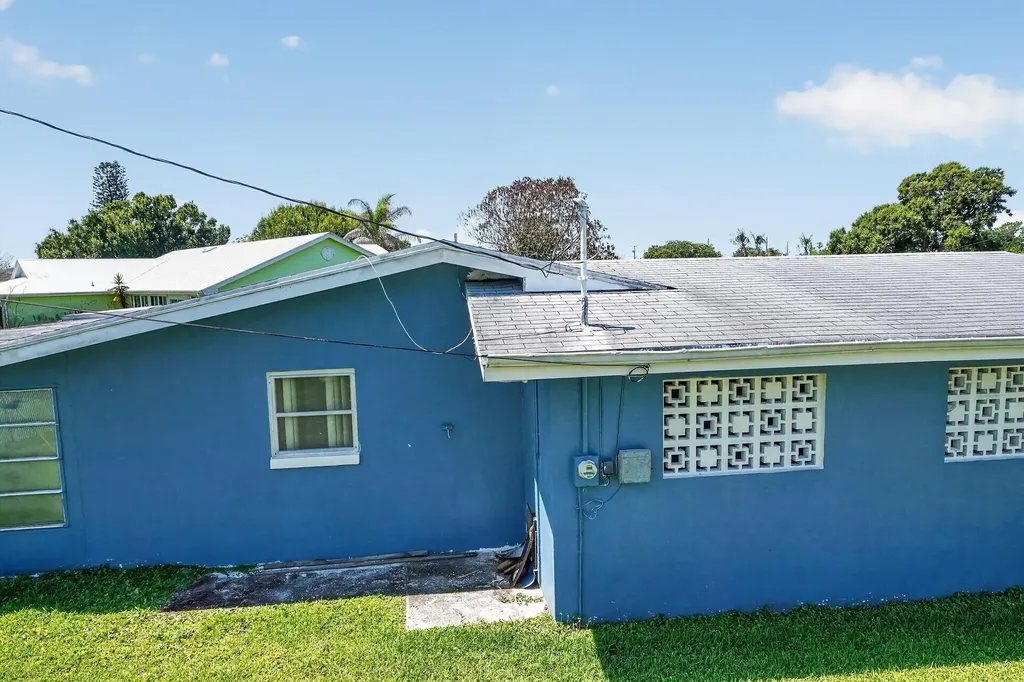 113 W Arbor Avenue Port St Lucie FL 34952