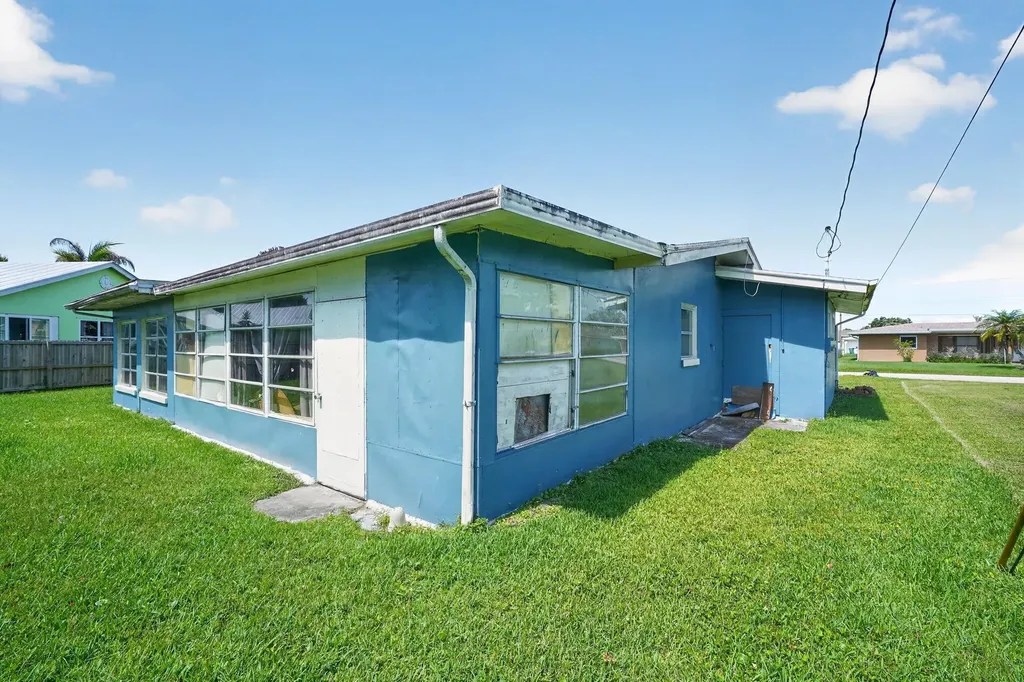 113 W Arbor Avenue Port St Lucie FL 34952