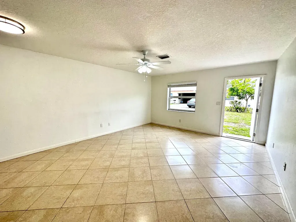 10134 Plant Drive Palm Beach Gardens FL 33410