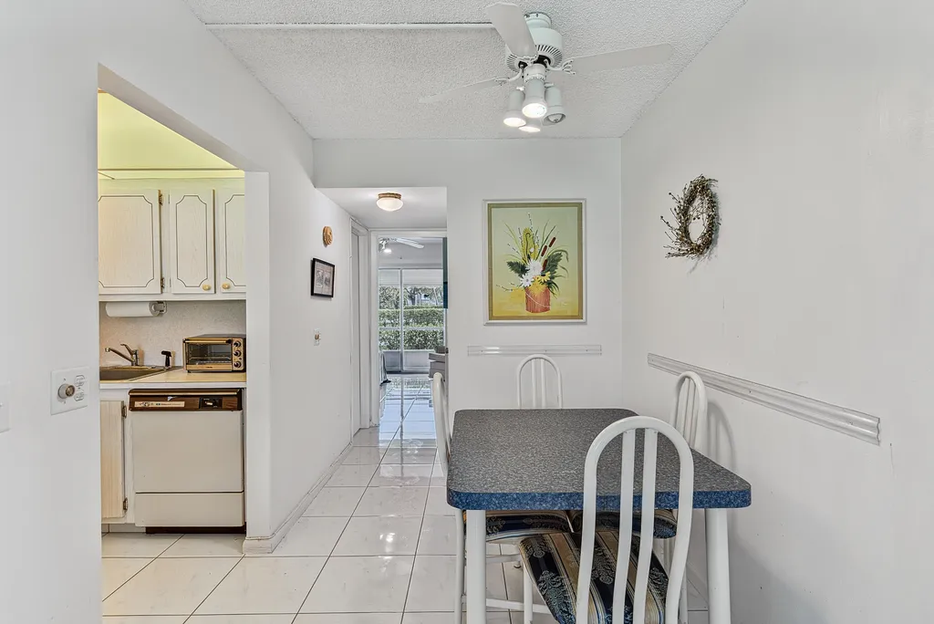 50 Suffolk B Boca Raton FL 33434