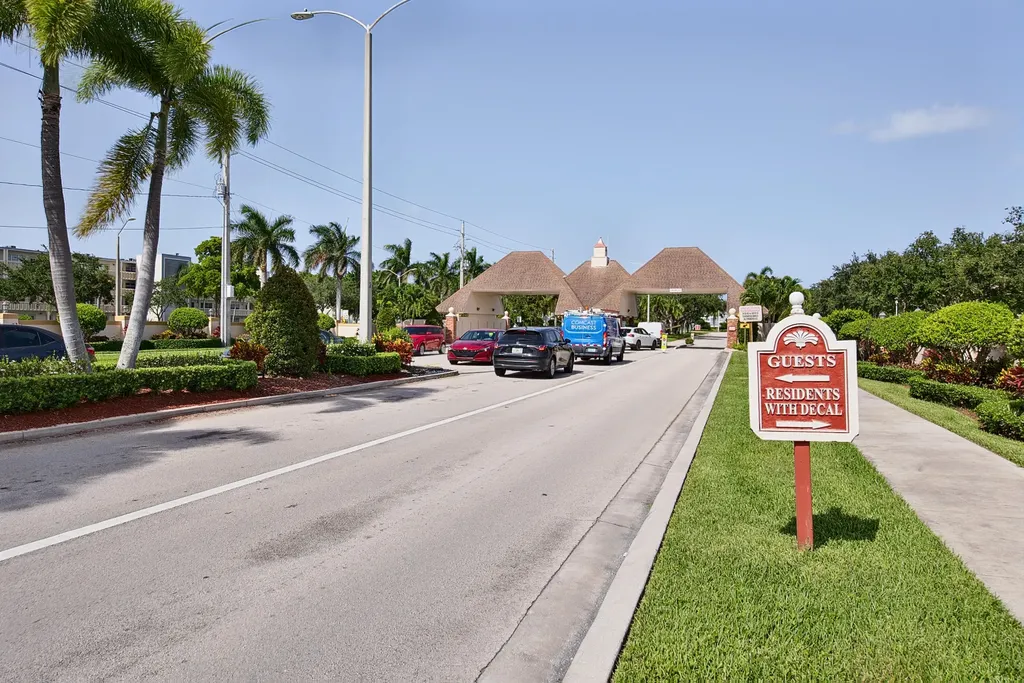 50 Suffolk B Boca Raton FL 33434