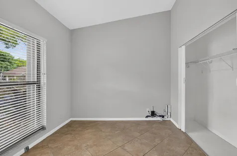 3076 S Oakland Forest Drive Oakland Park FL 33309