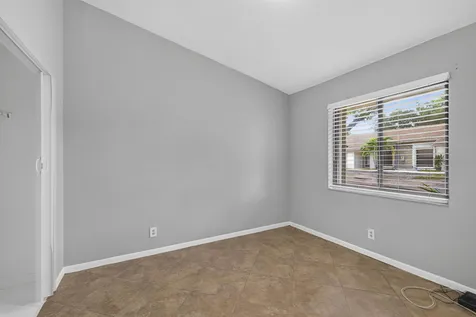 3076 S Oakland Forest Drive Oakland Park FL 33309