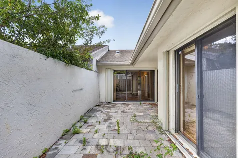 3076 S Oakland Forest Drive Oakland Park FL 33309