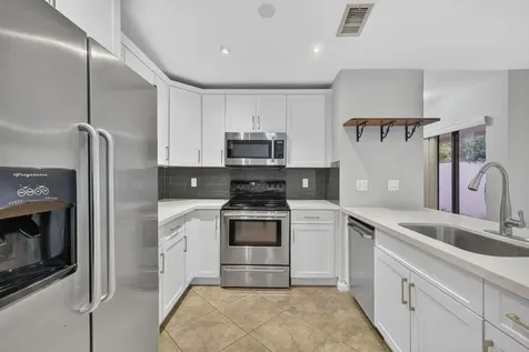 3076 S Oakland Forest Drive Oakland Park FL 33309