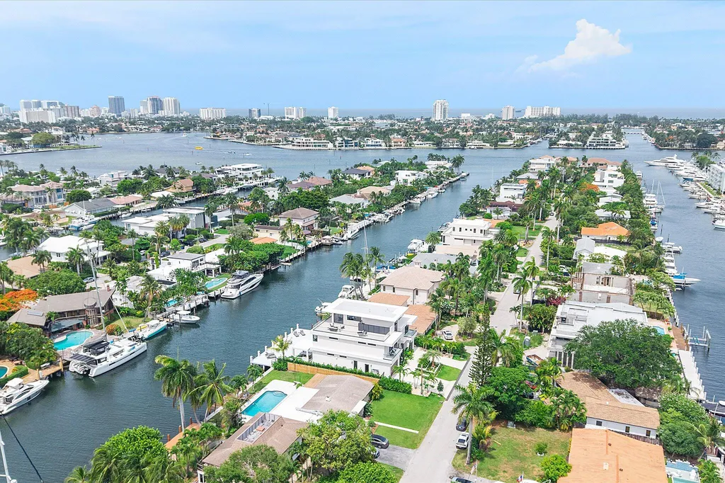 1607 SE 14th Street Fort Lauderdale FL 33316