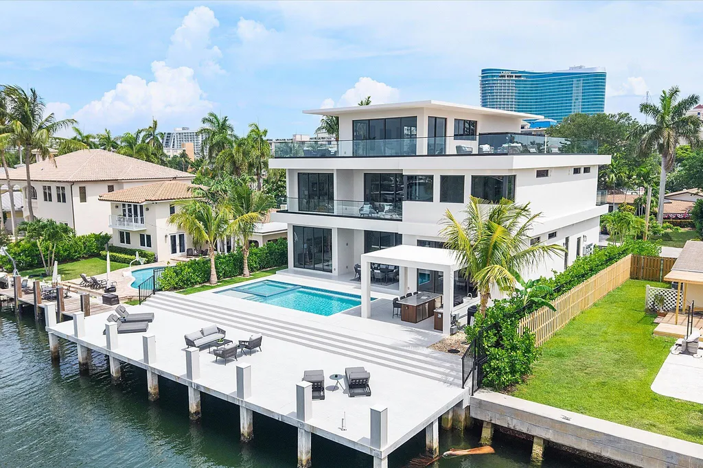 1607 SE 14th Street Fort Lauderdale FL 33316