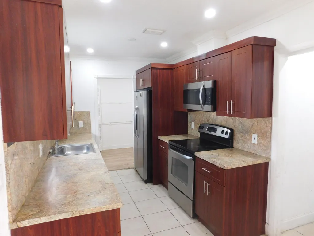 2251 NW 29th Terrace Fort Lauderdale FL 33311